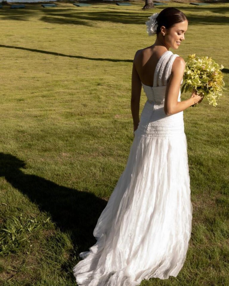 5 Modelos de Vestido de Noiva Tomara Que Caia Elegantes e Delicados | Emannuelle Junqueira
